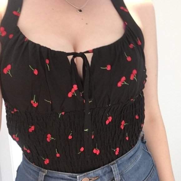 Topshop Black Cherry Print Shirred Cami - Picture 1 of 4